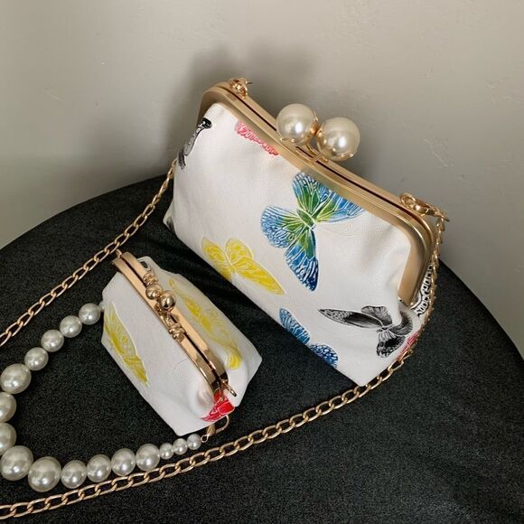 Handmade Genuine Leather Butterfly Embossed Kisslock Clutch with Small Purse Set - Picture 14 of 16